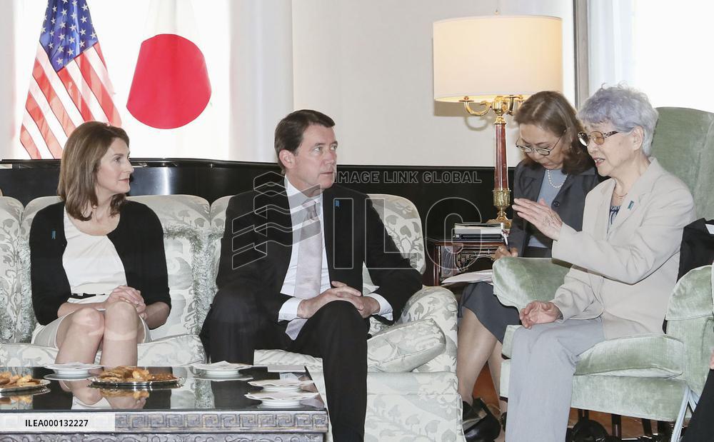 U.S. envoy meets abductees' kin