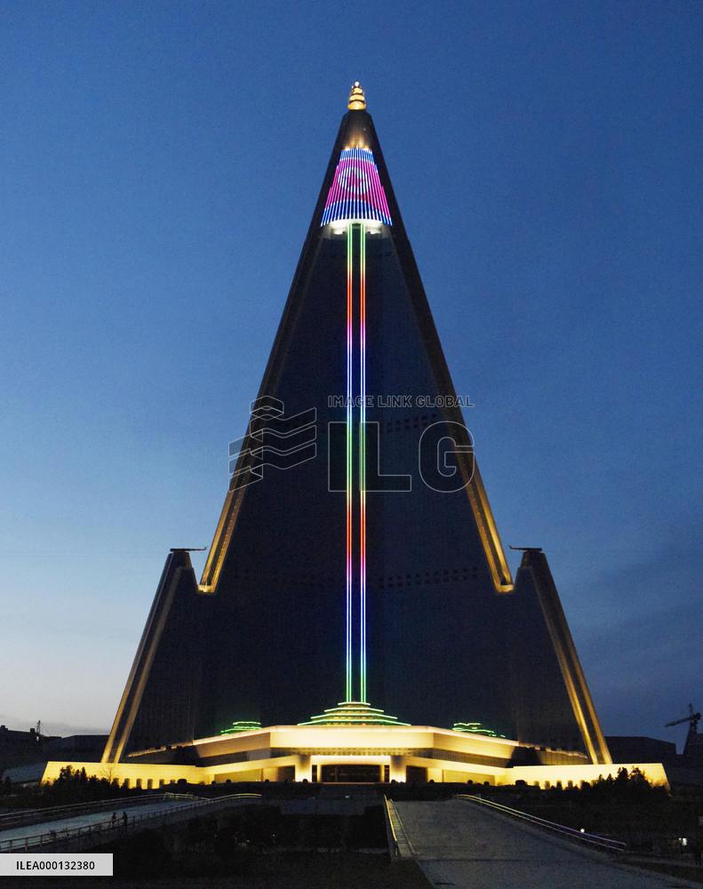 Ryugyong Hotel lights up