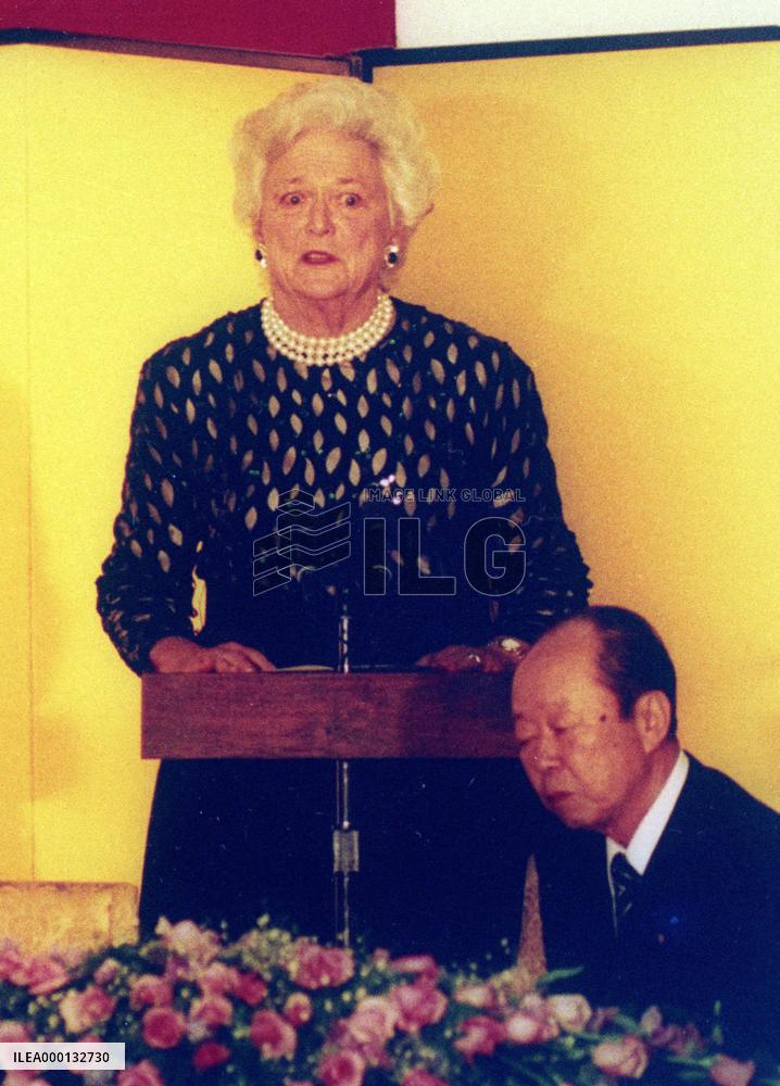 First Lady Barbara Bush