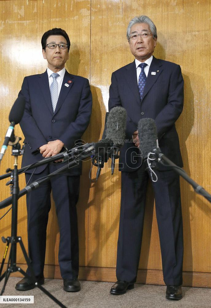 Sapporo mayor and JOC president