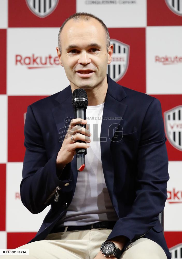 Football: Iniesta signs with Vissel Kobe