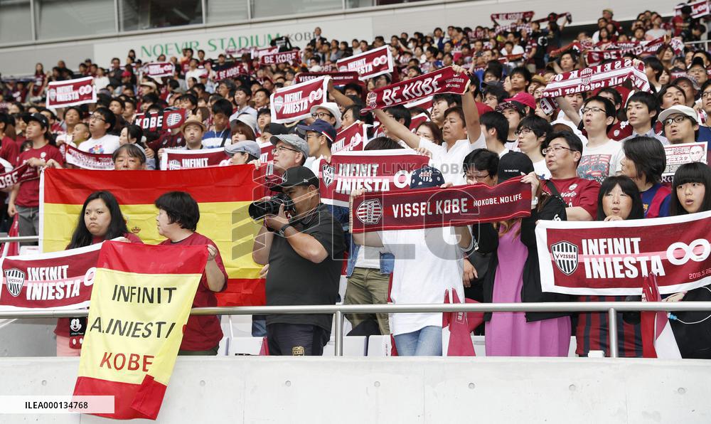 Football: welcome ceremony for Iniesta