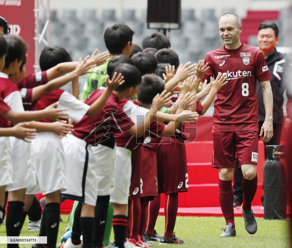 Football: welcome ceremony for Iniesta