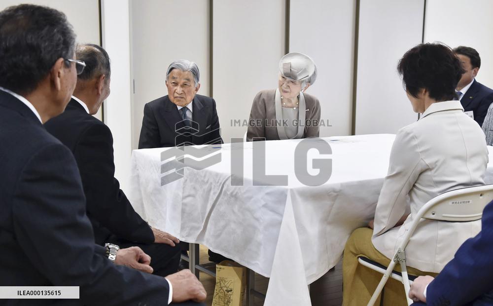 Emperor in Fukushima