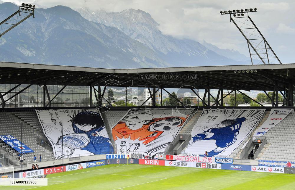 Football: Japan-Paraguay friendly