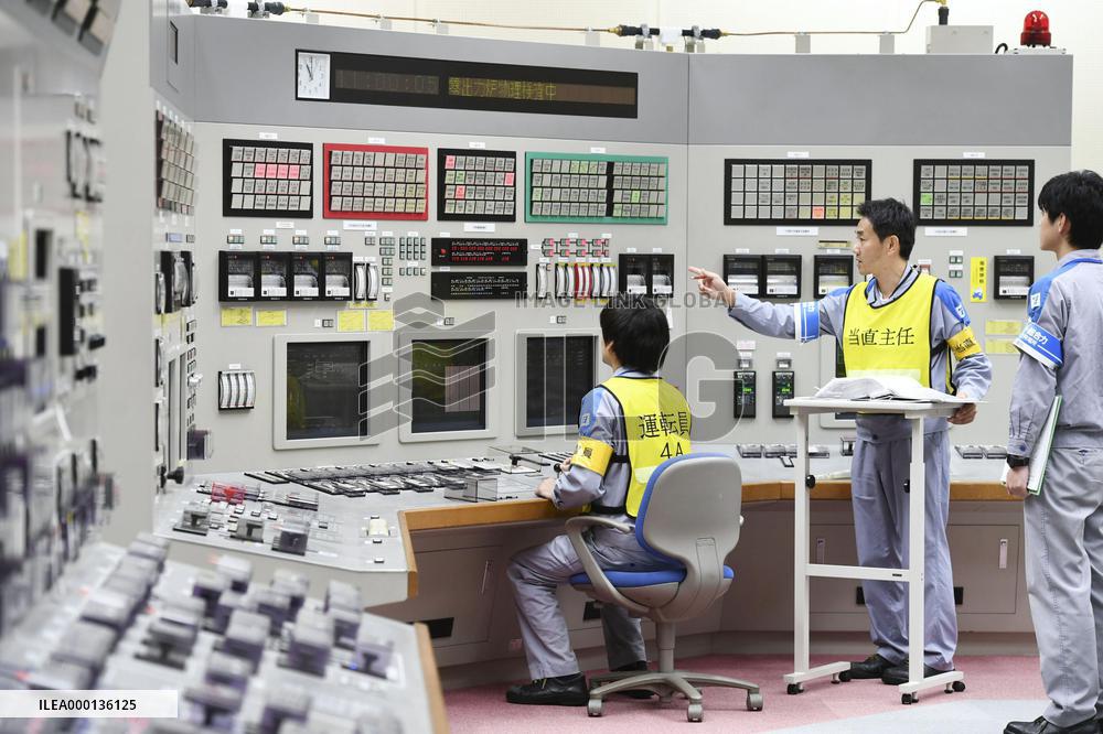 Trouble-hit nuclear reactor in southwestern Japan resumes operations