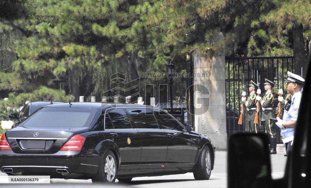 N. Korean leader visiting China