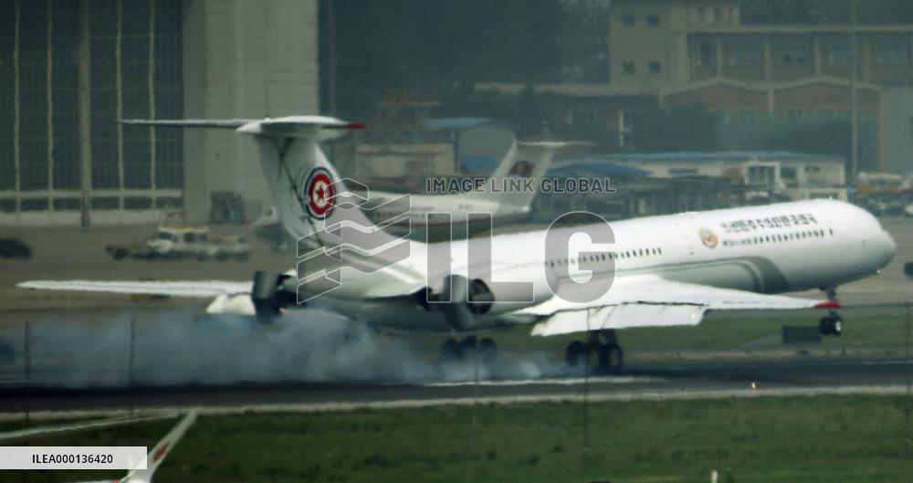 N. Korea leader visits China