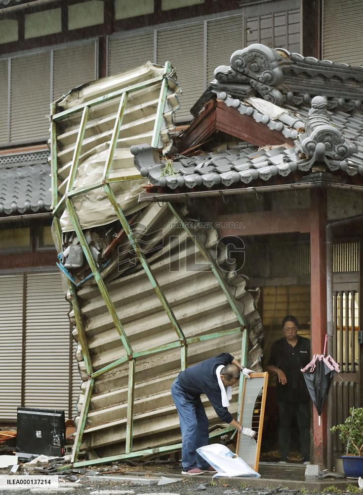 Suspected tornado hits western Japan