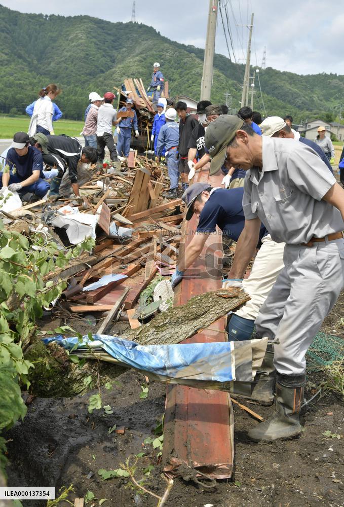 Suspected tornado hits western Japan