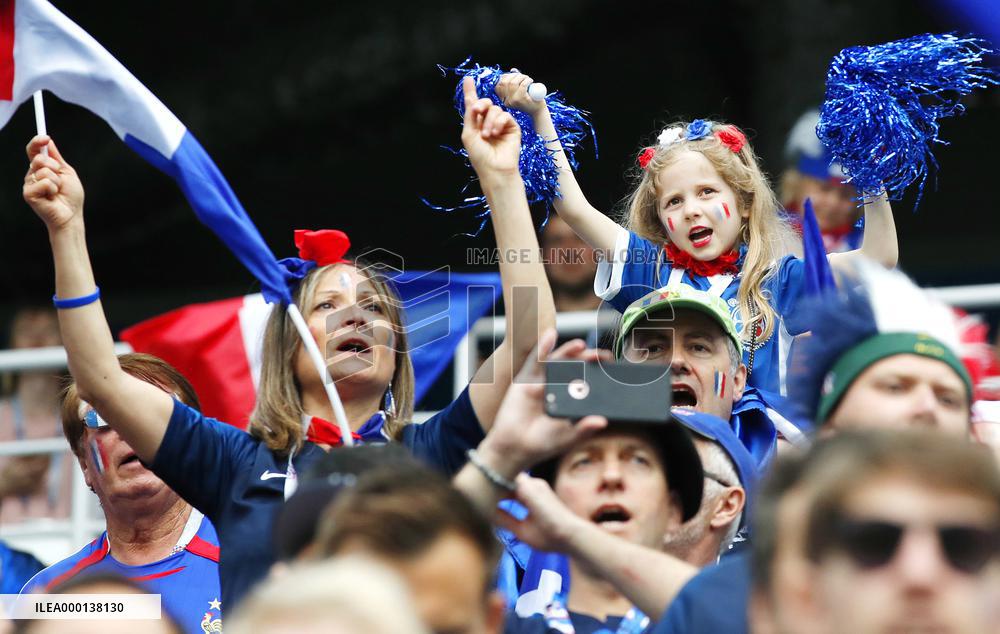 Football: Uruguay vs France at World Cup