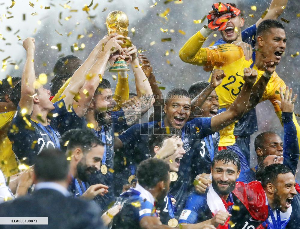 Football: France wins World Cup title