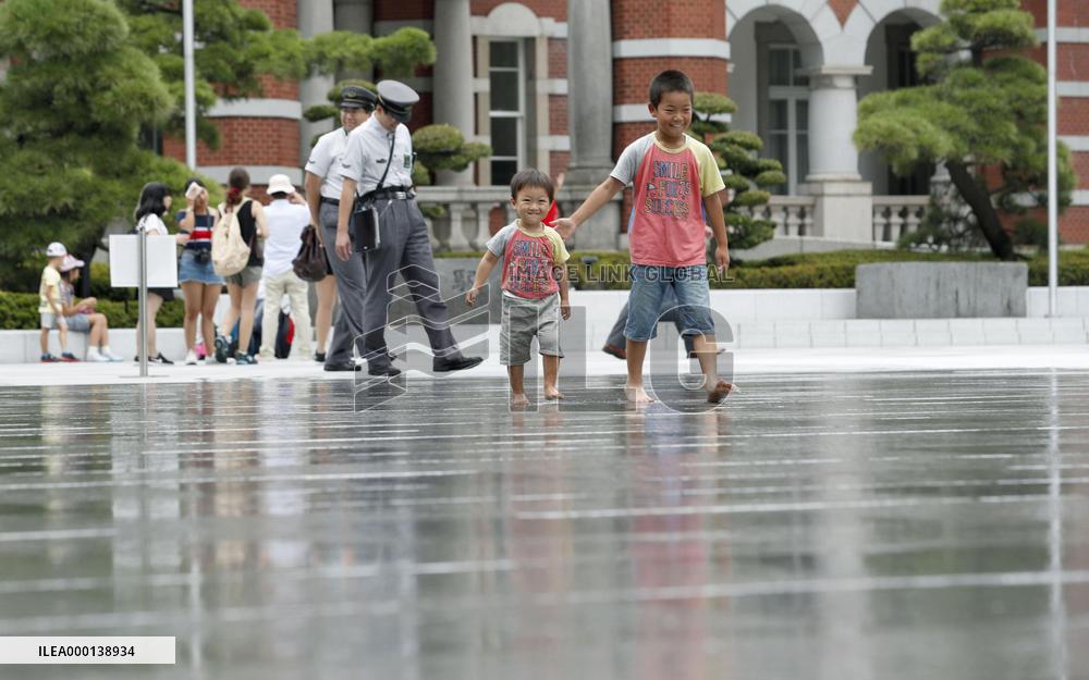 Scenes of hot summer day in Tokyo