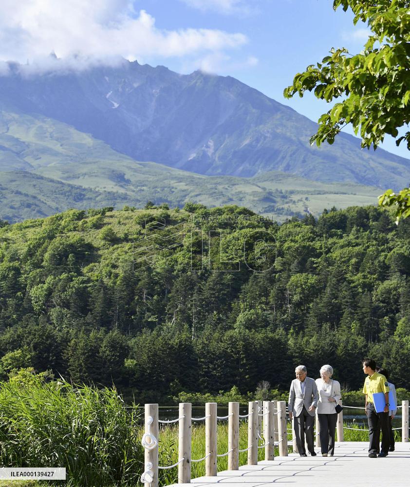Japan's emperor, empress visit Rishiri Island