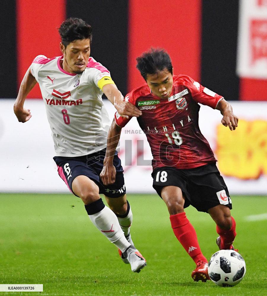 Football: Thai striker Chanathip