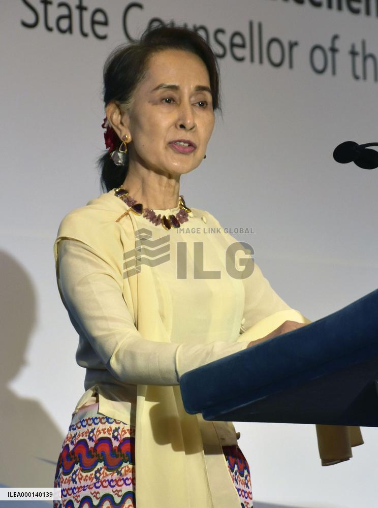Aung San Suu Kyi in Singapore