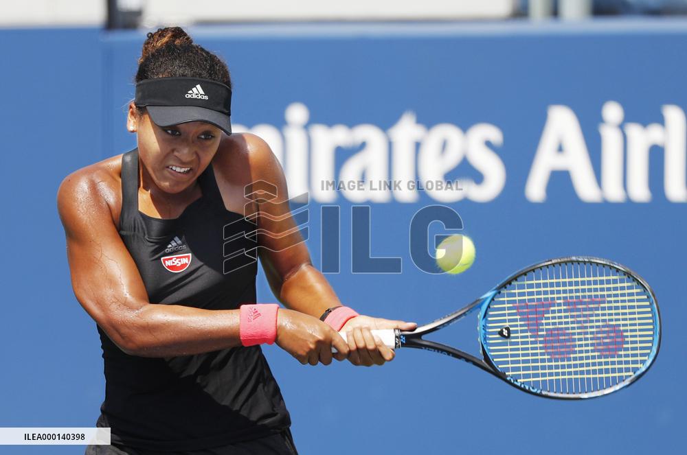 Tennis: Osaka wins 1st-round match at U.S. Open