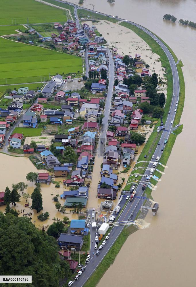 Heavy rain hits northeastern Japan
