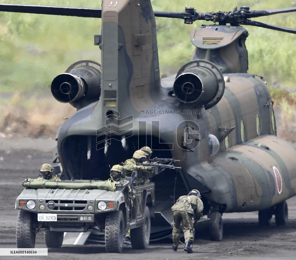 Japan ground force drill