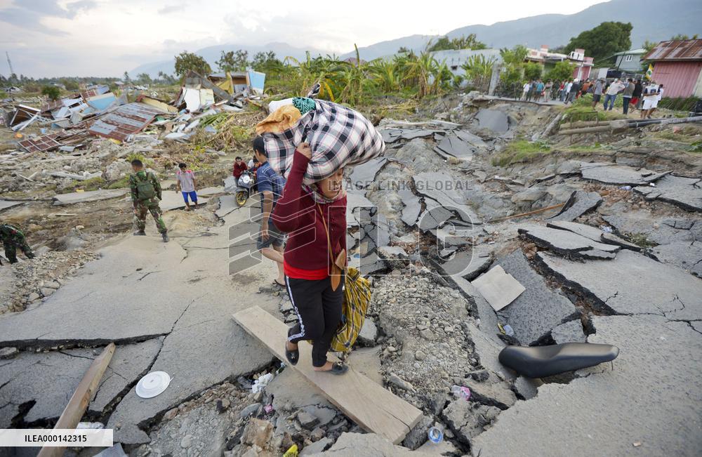 Indonesia quake-tsunami aftermath