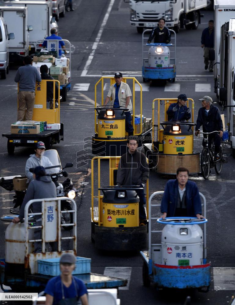 Tsukiji market ahead of relocation