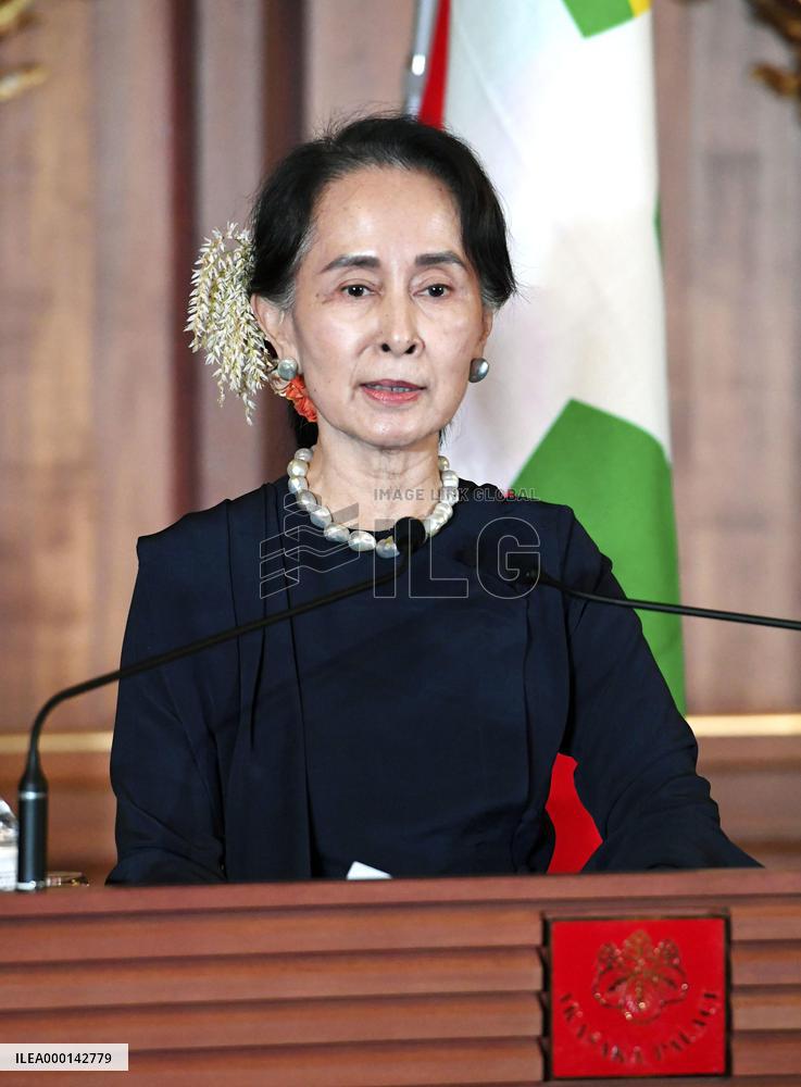 Myanmar leader Suu Kyi