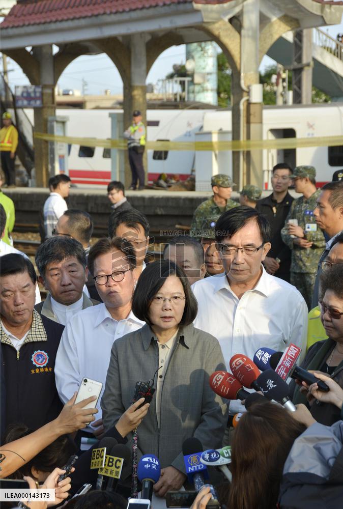 Taiwan's train derailment accident under investigation