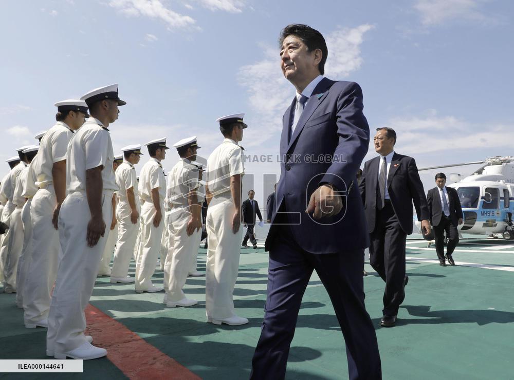 Japan PM Abe visits Australia