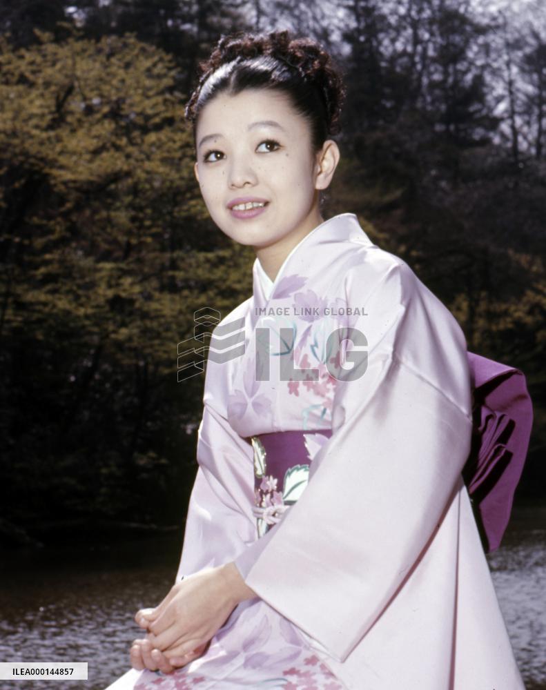Japanese singer Harumi Miyako