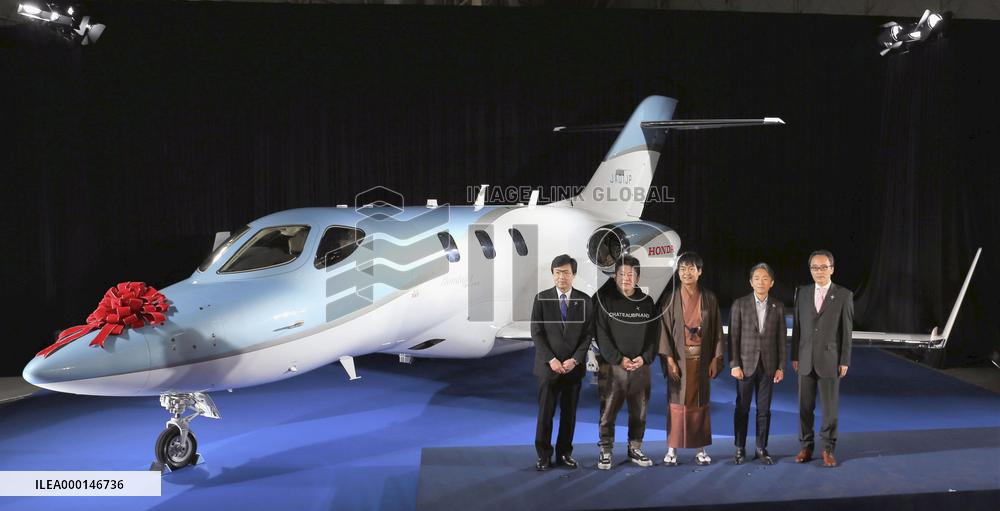 1st delivery of HondaJet Elite in Japan