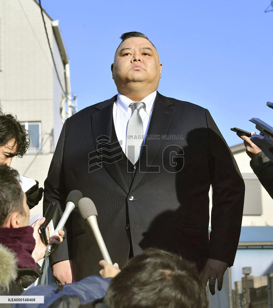Sumo: Kisenosato's retirement