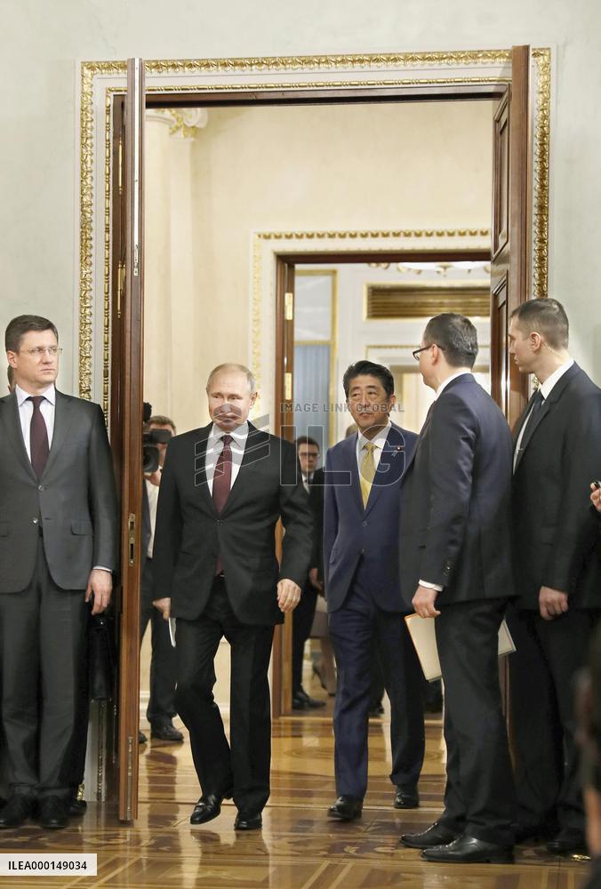 Japan-Russia summit talks