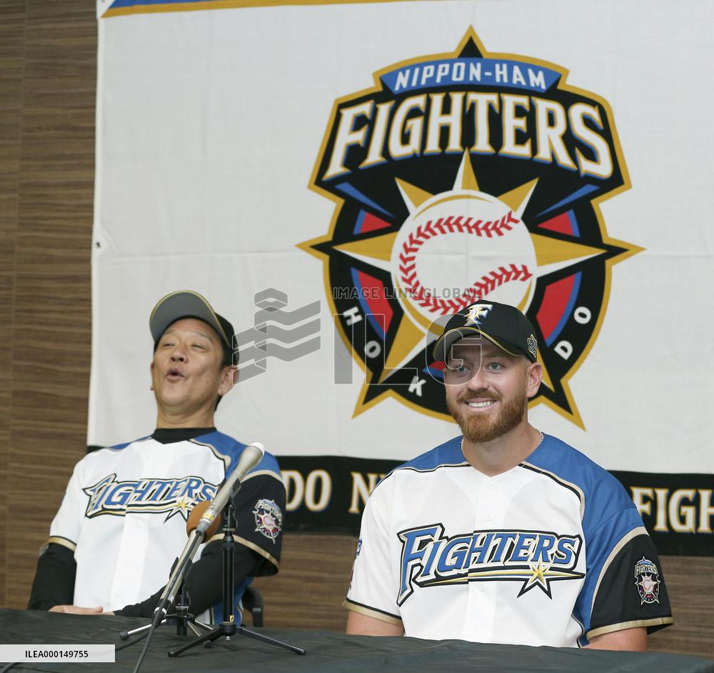 Baseball: Johnny Barbato joins Nippon Ham Fighters