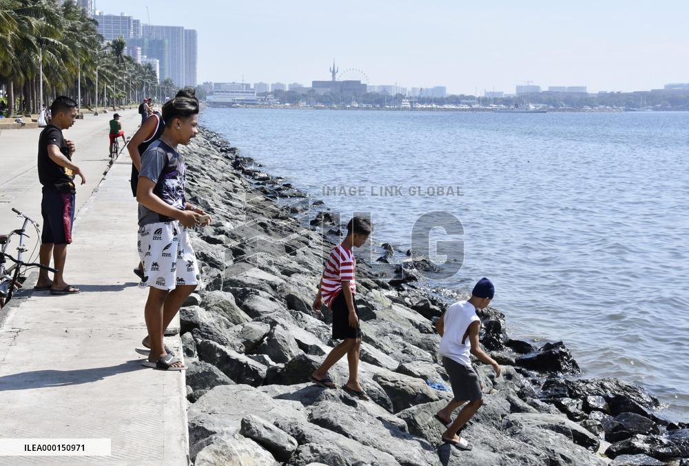 Manila Bay cleanup campaign