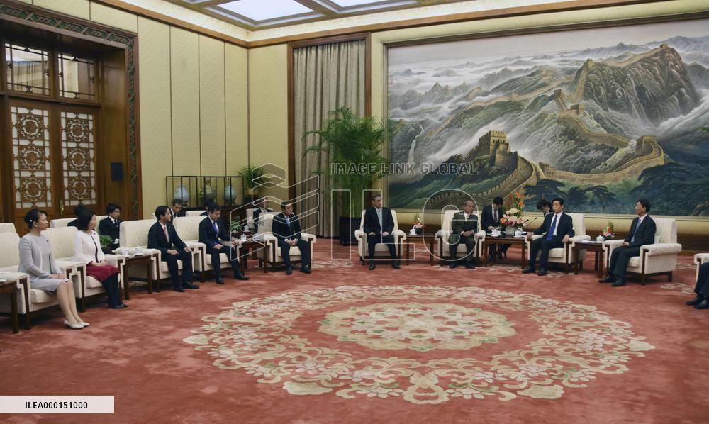 Japanese politicians' visit to China