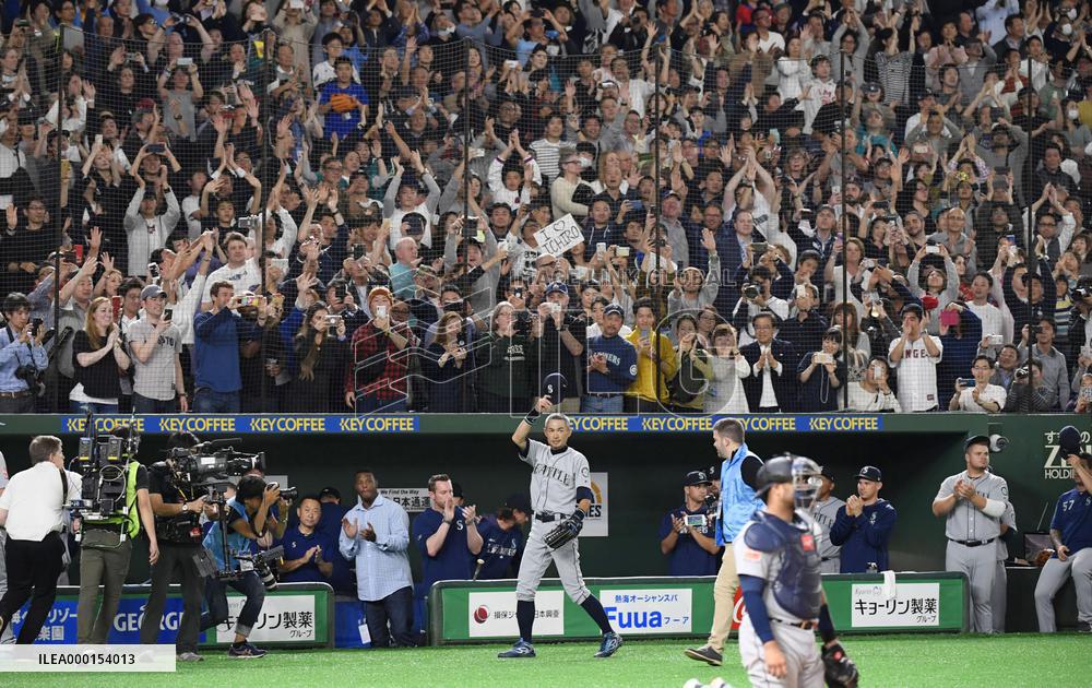 Baseball: A's-Mariners opening series in Japan