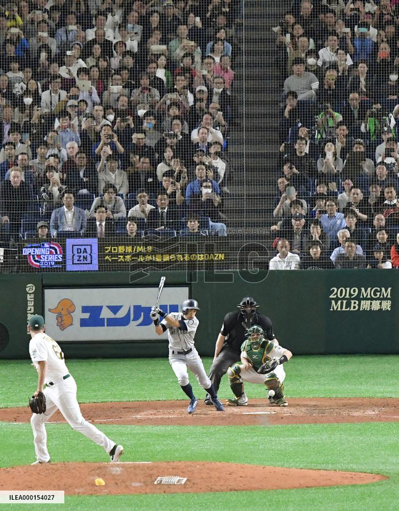Baseball: A's-Mariners opening series in Japan