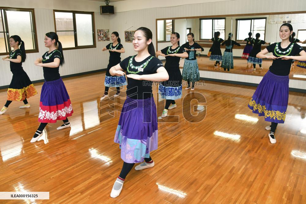 New hula dancers in Fukushima