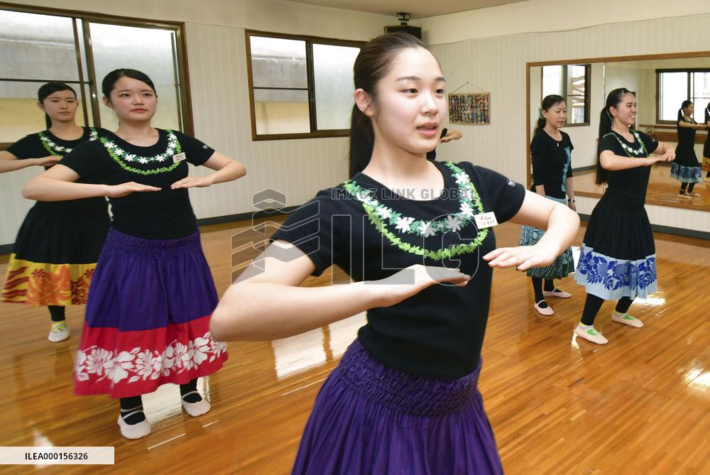 New hula dancers in Fukushima
