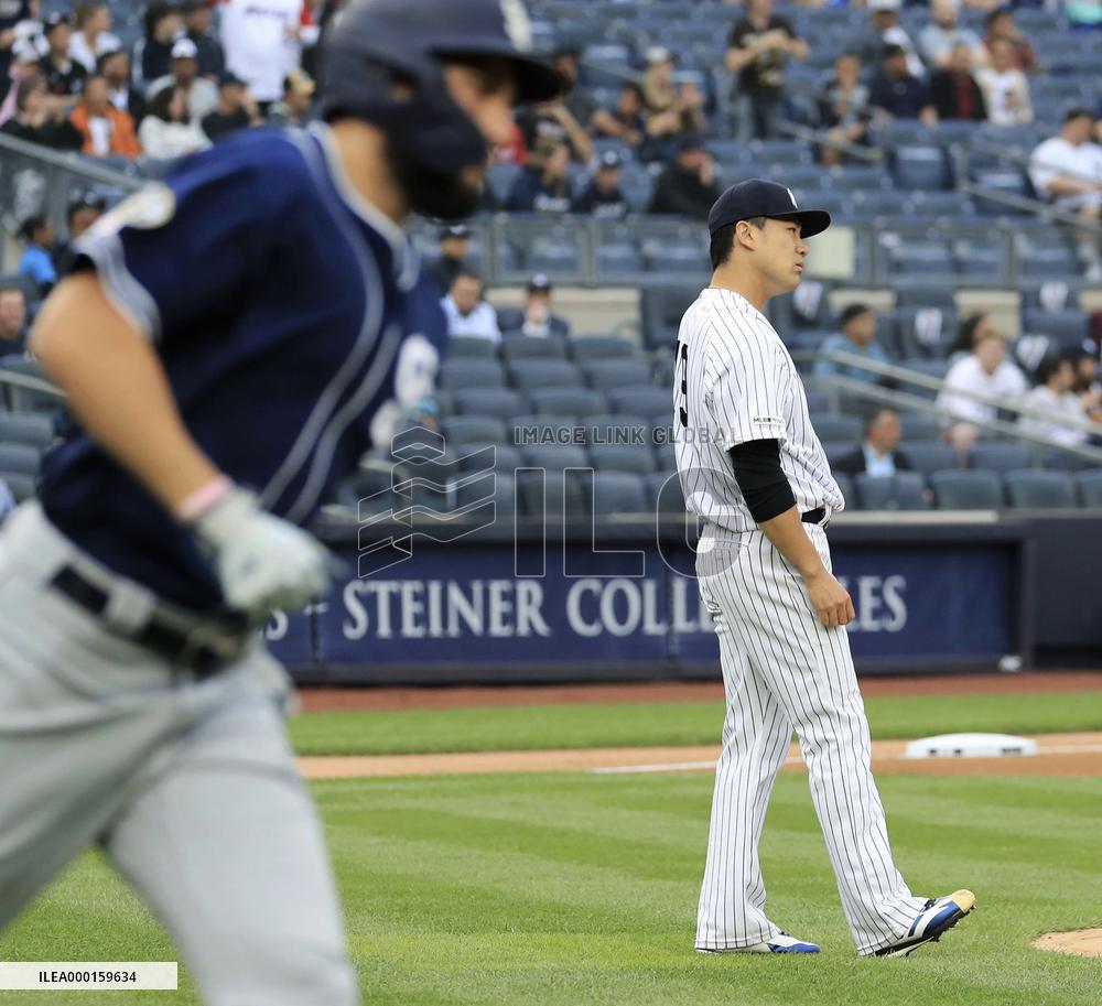 Baseball: Padres v Yankees