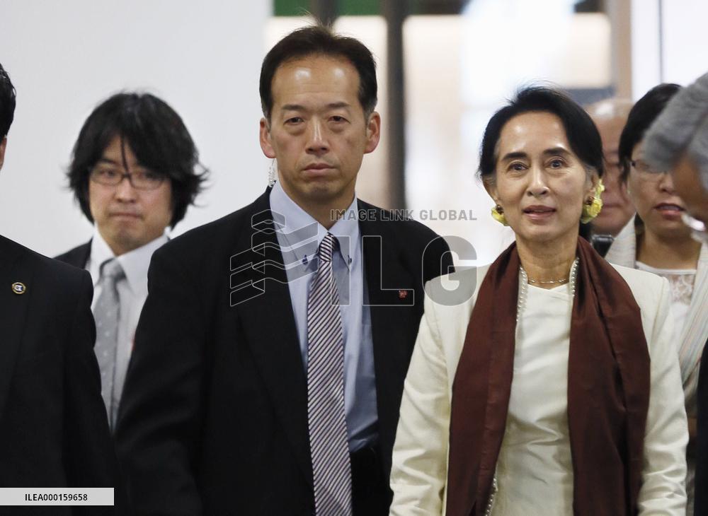 Foreign Ministry official killed in stabbing rampage