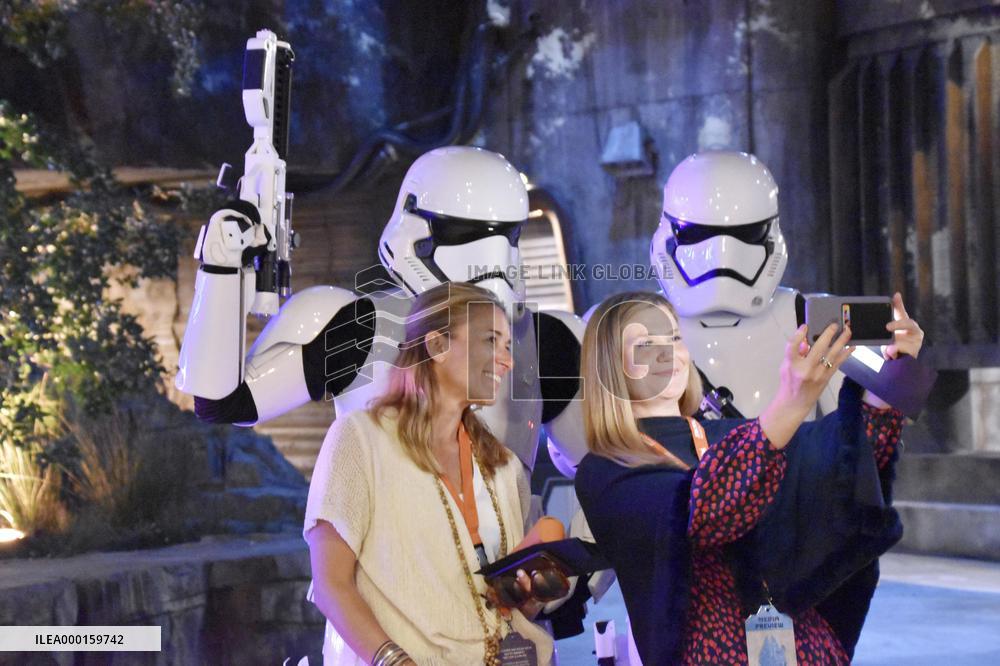 New "Star Wars" attraction at Disney Park