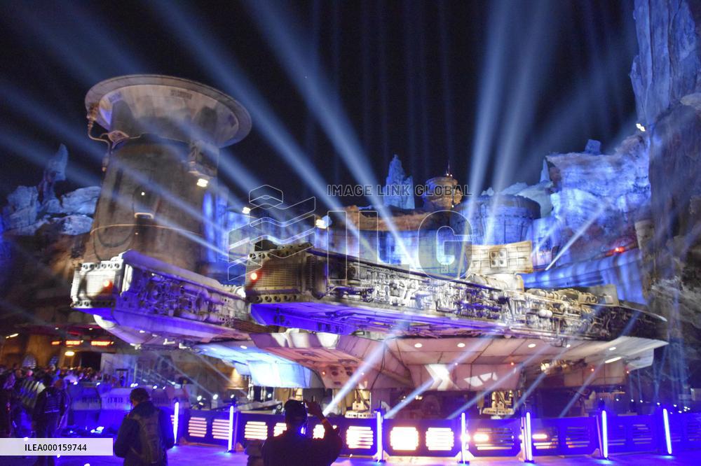New "Star Wars" attraction at Disney Park