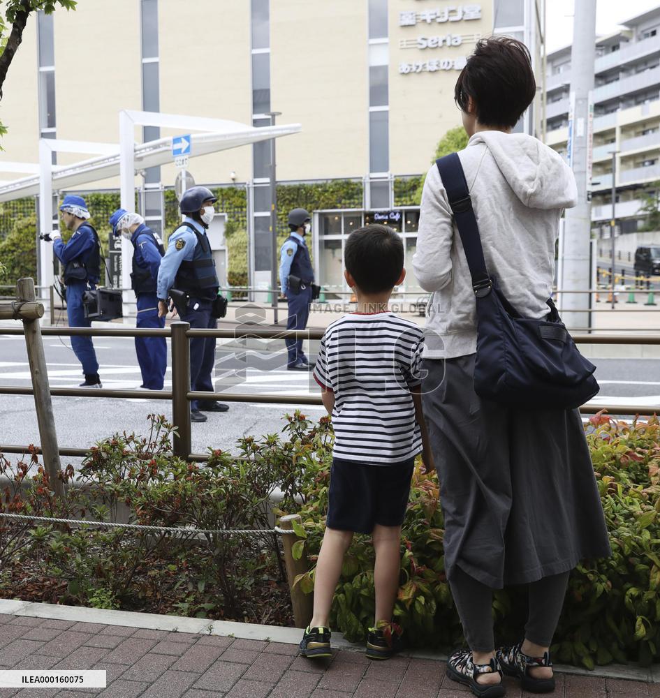 Officer stabbed at police box in Osaka