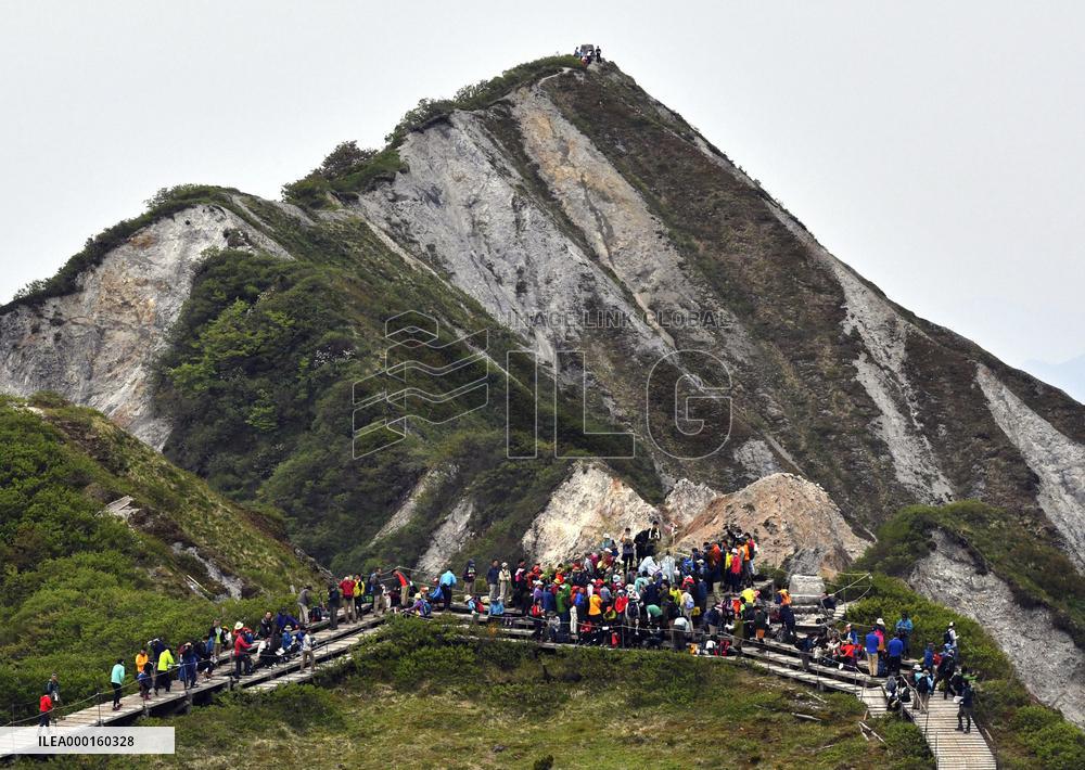 Season opening of Japan mountain for climbing