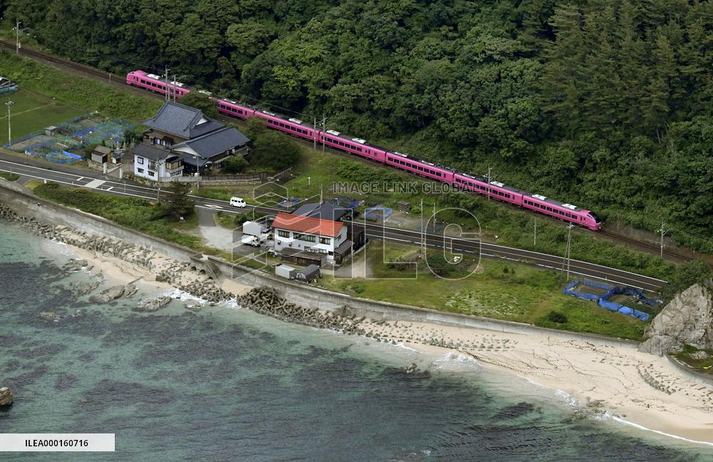 Major quake in northeastern Japan