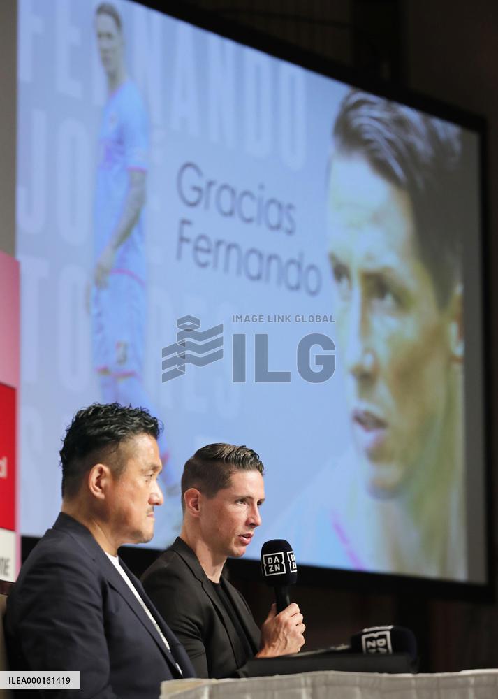 Football: Fernando Torres retirement press conference