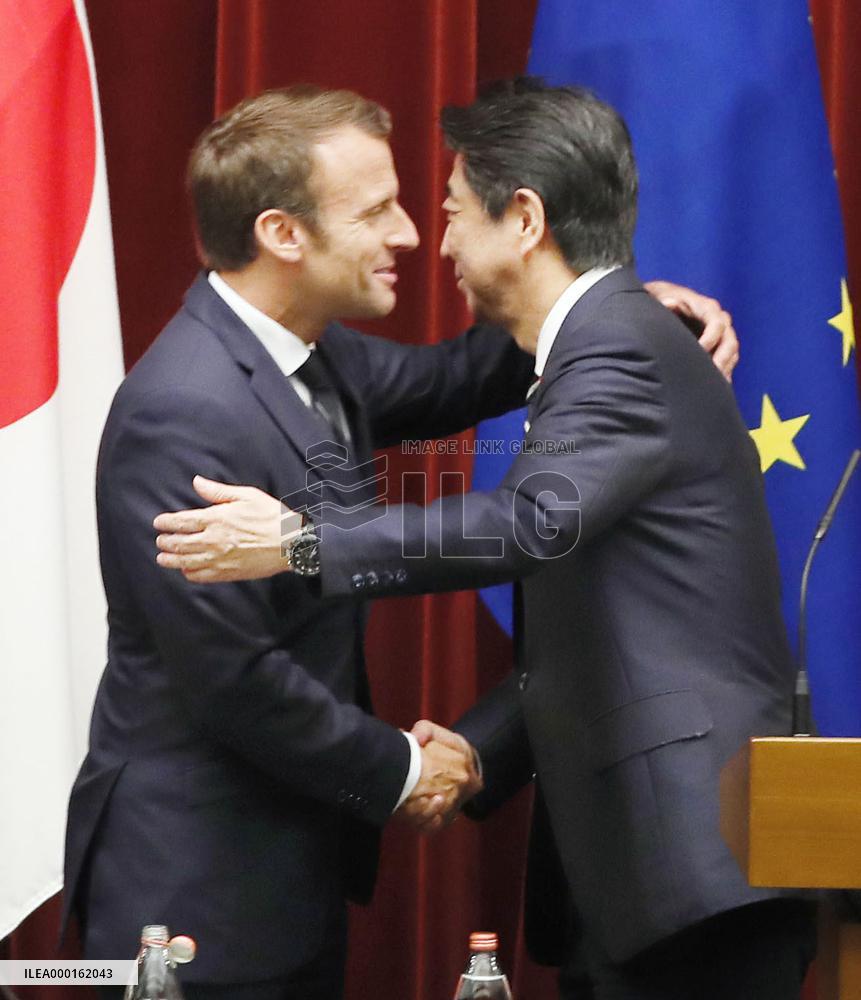Abe-Macron talks