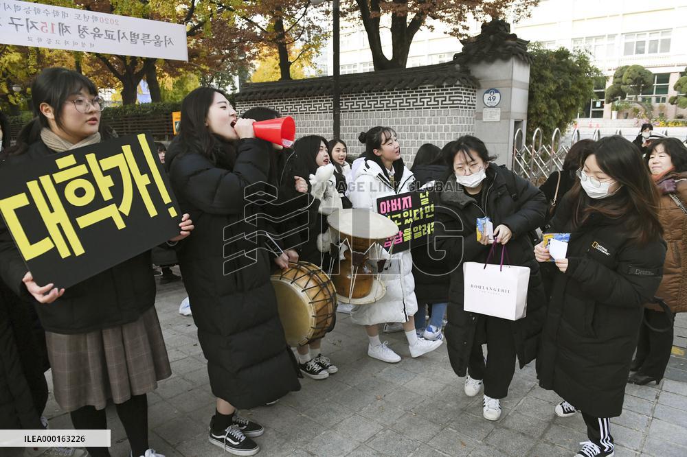 College entrance exams in S. Korea