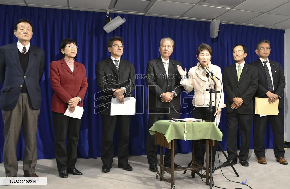 Okinawa lawmakers in Washington